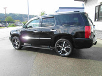2011 Cadillac Escalade AWD with 234,285km! Equipped with remote keyless entry, power windows, power... (image 4)