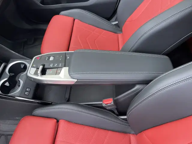 2025 BMW X1 XDrive28i in Cars & Trucks in Laval / North Shore - Image 29