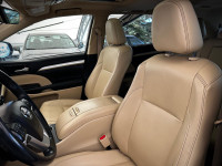 Stock#: 250868AThe 2017 Toyota Highlander Hybrid XLE, specifically for the Canadian market, is a mid... (image 7)
