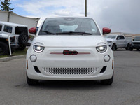 This FIAT 500e has a strong Electric engine powering this Automatic transmission. This FIAT 500e is... (image 1)
