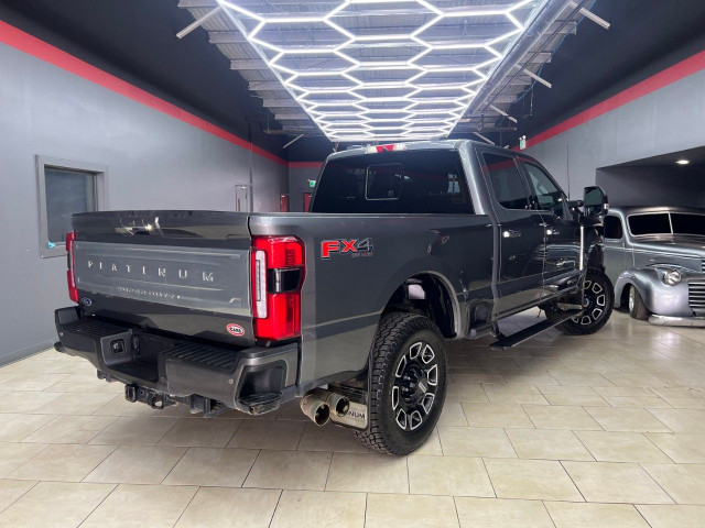 2023 Ford Super Duty F-350 SRW in Cars & Trucks in Edmonton - Image 3