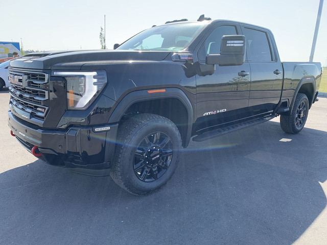 2025 GMC Sierra 2500HD AT4 in Cars & Trucks in Calgary - Image 4