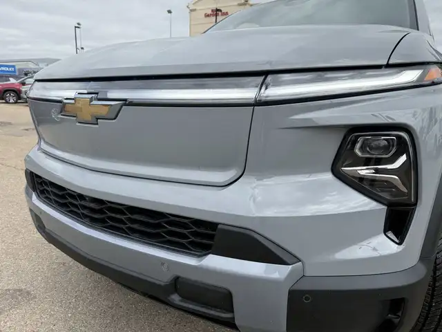 2025 Chevrolet Silverado EV Extended Range LT in Cars & Trucks in Edmonton - Image 4