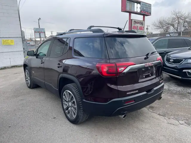 2017 GMC Acadia SLT in Cars & Trucks in Calgary - Image 5