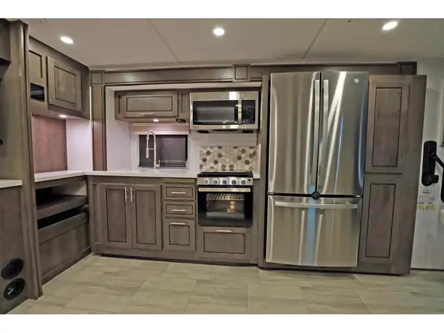 2025 Forest River Georgetown 5 Series Gt5 34H5 3 extensions 2025 in RVs & Motorhomes in Laval / North Shore - Image 8