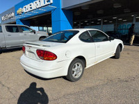 Cruise Control | Power Trunk | CD Player | Low Kms Talk to our award winning sales staff today and b... (image 2)