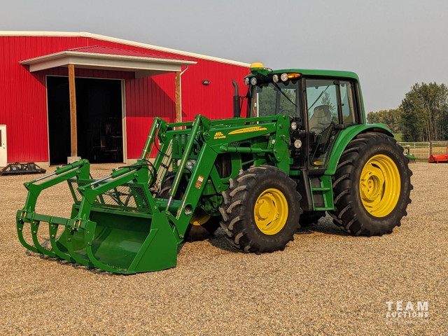 2011 John Deere MFWD Loader Tractor 6430 Premium in Farming Equipment in Regina