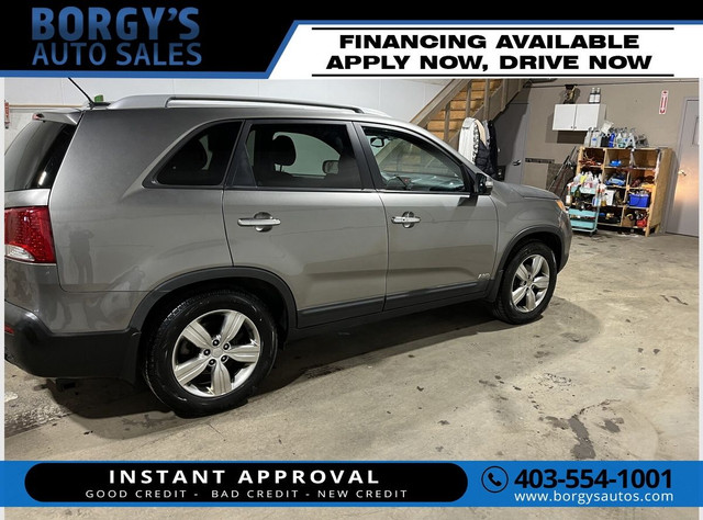 2012 Kia Sorento AWD 4dr V6 Auto EX in Cars & Trucks in Calgary - Image 3