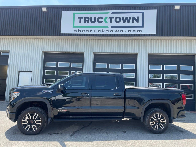 2022 GMC Sierra 1500 in Cars & Trucks in Ottawa