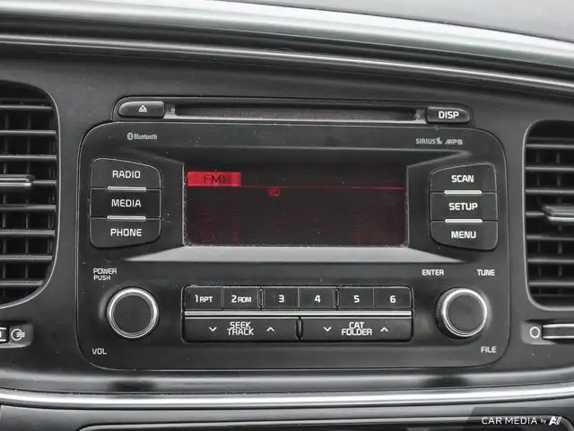2014 Kia Optima LX in Cars & Trucks in London - Image 25
