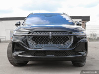 Sunroof, Cooled Seats, Premium Audio, Navigation, Wireless Charging! Very few crossover SUVs come cl... (image 1)