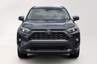 Nouvel Arrivage! La Toyota RAV4 XLE 2023 automatique est un VUS compact polyvalent, idéal pour les c... (image 1)