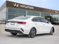*Android Auto, Apple CarPlay, Wireless Charging, Heated Steering Wheel, Heated Seats! * This 2022 Fo... (image 5)