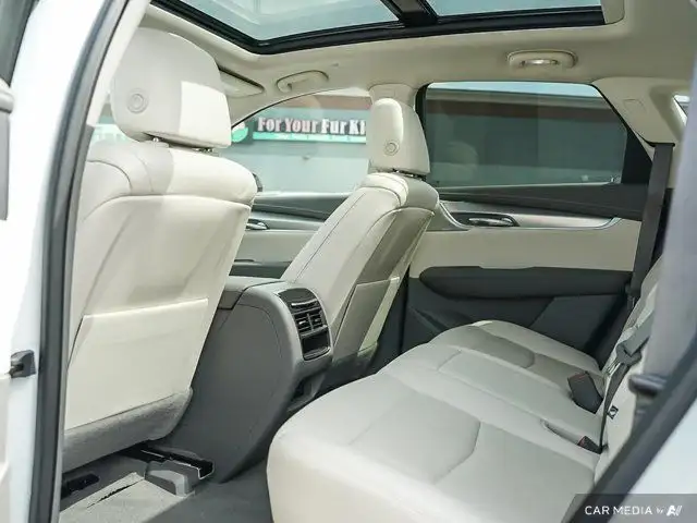 2021 Cadillac XT5 AWD Premium Luxury | Sunroof | Lane Keep in Cars & Trucks in Windsor Region - Image 28