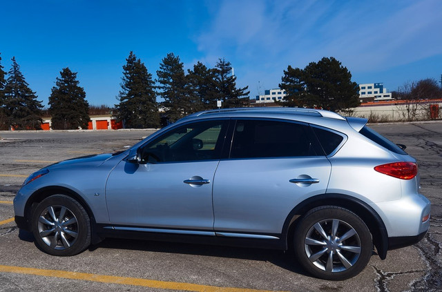 2017 Infiniti QX50 Basic in Cars & Trucks in City of Toronto - Image 4