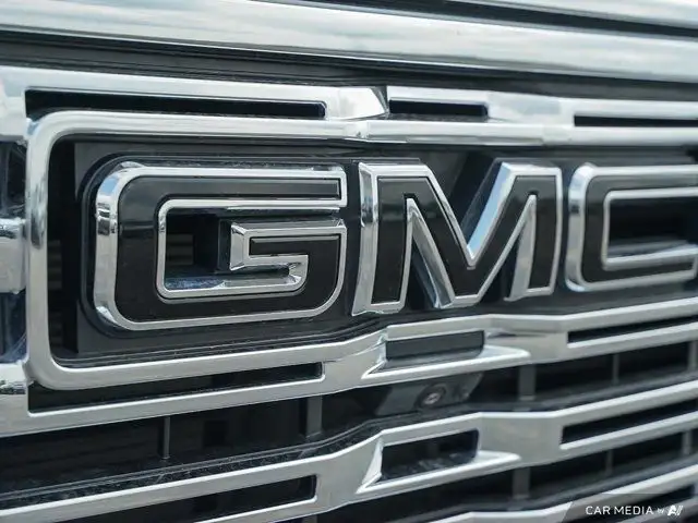 2024 GMC Sierra 1500 Denali | V8 | Heads Up Display | Sunroof in Cars & Trucks in Windsor Region - Image 10