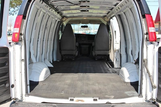 2021 GMC Savana Cargo Van 2500 Extended*Bluetooth*Rear Cam*OnSta in Cars & Trucks in Windsor Region - Image 4