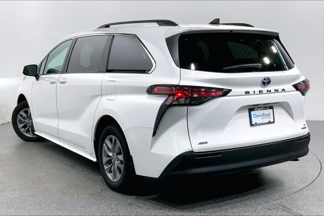 2022 Toyota Sienna Hybrid Sienna LE AWD 8-Pass in Cars & Trucks in Delta/Surrey/Langley - Image 4