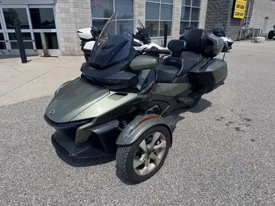 2021 CAN AM SPYDER RT SEA-TO-SKY WITH 76,720KM $23,999 + HST & LICENSING CONVENIENT FINANCING AVAILA...