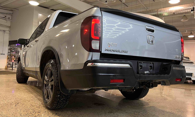 2017 HONDA RIDGELINE SPORT 4WD - | AS TRADED in Cars & Trucks in Winnipeg - Image 2