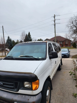 2006 Ford E 350 XL