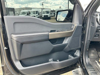 Recent Arrival! 4WD, 6 Speakers, 6 Black Running Boards, AM/FM radio: SiriusXM with 360L, Black Fron... (image 3)