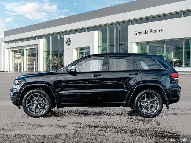 2021 Jeep Grand Cherokee 80th Anniversary Edition | Clean in Cars & Trucks in Grande Prairie - Image 2