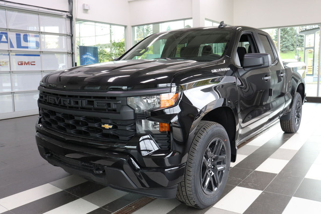 2024 Chevrolet Silverado 1500 Custom in Cars & Trucks in City of Montréal