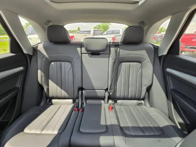 2023 Audi Q5 dans Autos et camions dans Ottawa - Image 33