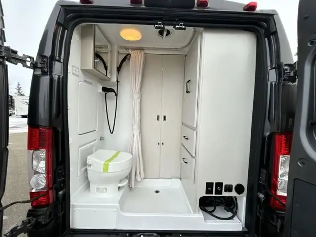 2024 Thor Dazzle 2LB in RVs & Motorhomes in Red Deer - Image 31