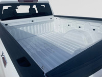 This 2025 GMC Sierra 1500 in Summit White is equipped with 4WD and Turbocharged Diesel I6 3.0L/183 e... (image 9)