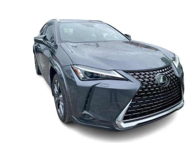 2024 Lexus UX 250h Premium / camera / bluetooth / navigation Bie in Cars & Trucks in Laval / North Shore - Image 4