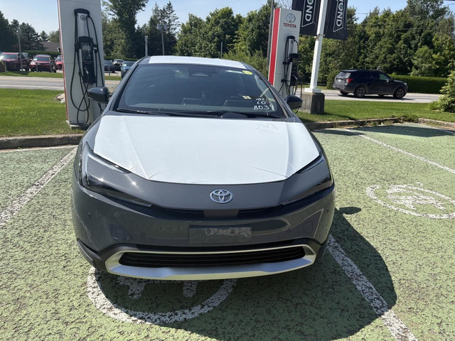 Toyota Prius Plug-In Hybrid SE 2025 - VÉHICULE NEUF - in Cars & Trucks in Québec City - Image 3