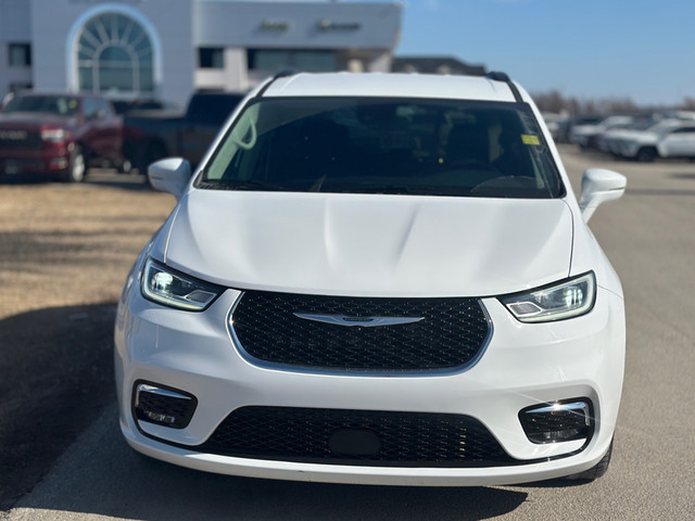 2022 Chrysler Pacifica Touring L - Leather Seats - $241 B/W in Cars & Trucks in Winnipeg - Image 2