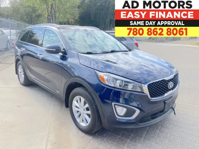 2017 Kia Sorento AWD 7 Passengers back up camera- Priced to Sell in Cars & Trucks in Edmonton - Image 3