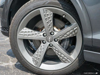 Experience the thrill of commanding the road in this 2022 Genesis GV70 3.5T Sport, boasting a powerf... (image 5)