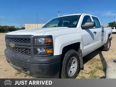 This 2015 Chevrolet Silverado 1500 WT Crew Cab 4x4 V8 is ready for work or play. With its powerful 5...