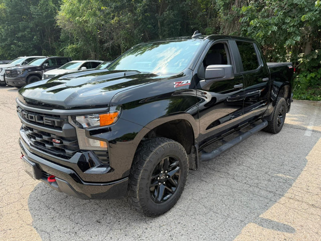 2023 Chevrolet Silverado 1500 Custom Trail Boss 2" FACTORY SU... in Cars & Trucks in London - Image 3