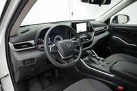 WIND CHILL PEARL, ALL WHEEL DRIVE, REAR SPOILER, HEATED FRONT SEATS, ADAPTIVE CRUISE CONTROL, LANE D... (image 7)
