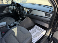 Check out this stylish 2019 Kia Niro EX Premium SUV! With a sleek black exterior and interior, this... (image 7)