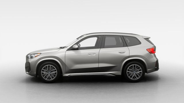 2026 BMW X1 xDrive28i dans Autos et camions  à Laval/Rive Nord - Image 4