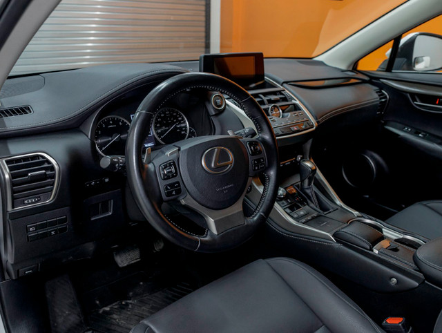 2020 Lexus NX 300 AWD *SIÈGES CHAUFF* CUIR REG ADAPT BLUETOOTH in Cars & Trucks in Laurentides - Image 2
