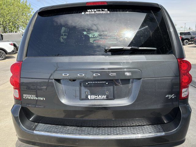 2011 Dodge Grand Caravan R/T | V6 | LEATHER | POWER DOORS in Cars & Trucks in Calgary - Image 4