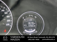 Sunroof, Leather Seats, Low Kms, Navigation System, Heated Seats, Air Conditioning, Lane Assist, Cru... (image 2)