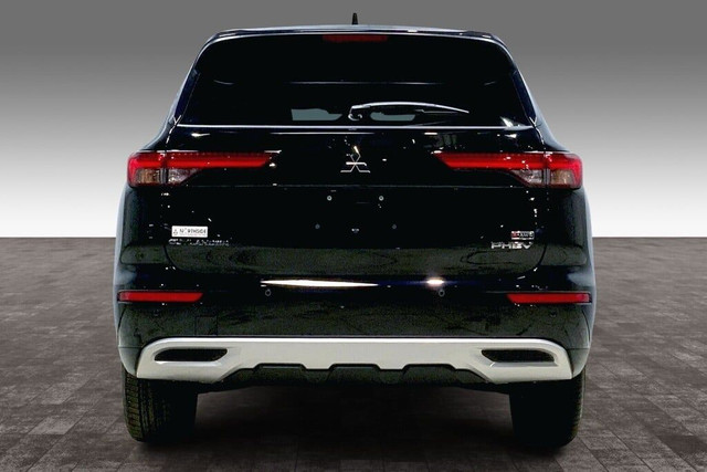 2025 Mitsubishi Outlander Phev SE S-AWC in Cars & Trucks in Edmonton - Image 4
