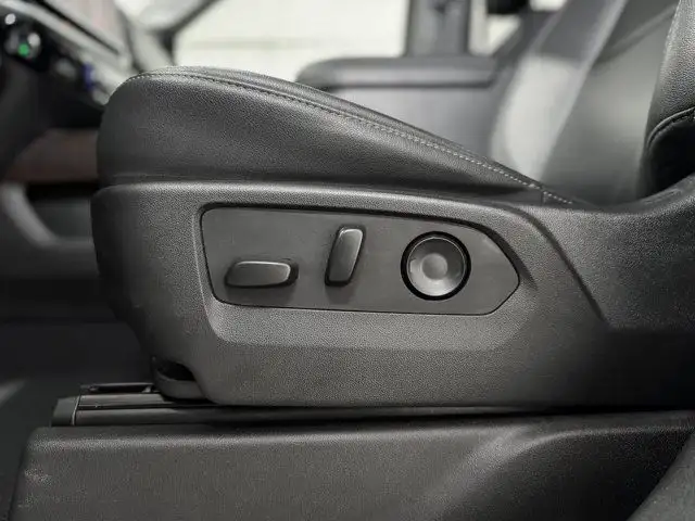 2024 GMC Sierra 1500 SLT | No Accidents | Remote Start | Leather in Cars & Trucks in Grande Prairie - Image 32