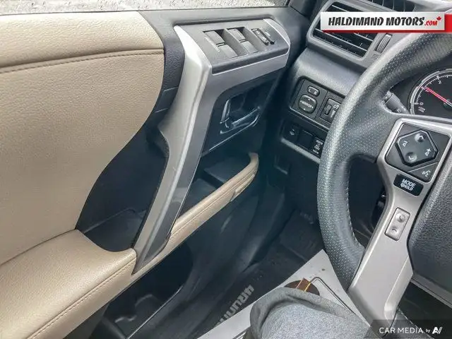 2020 Toyota 4Runner LIMITED in Cars & Trucks in Hamilton - Image 21