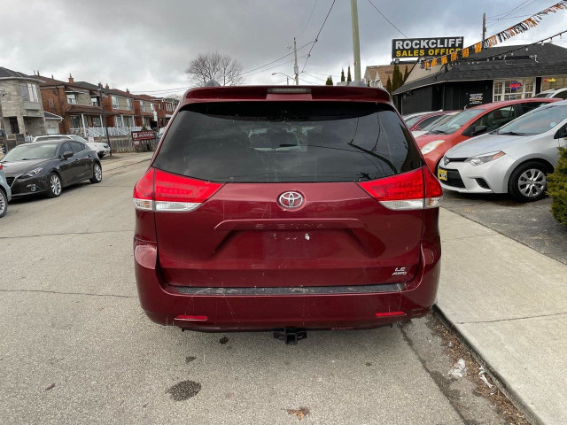 2011 Toyota Sienna LE in Cars & Trucks in City of Toronto - Image 4