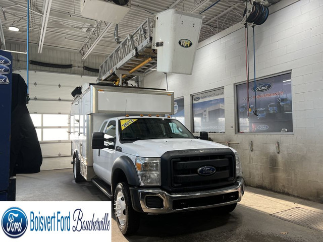 Ford Super Duty F-450 DRW Cabine Super 2RM NACELLE empat 162po c in Cars & Trucks in Longueuil / South Shore