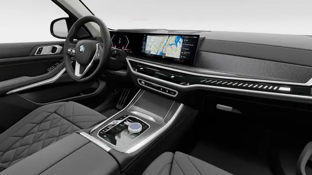 2025 BMW X5 M60i xDrive | M Sport Pro | Attelage De Remorque in Cars & Trucks in City of Montréal - Image 15